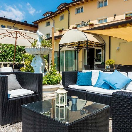 Borgo Dei Poeti Romantik Hotel Manerba del Garda Zewnętrze zdjęcie