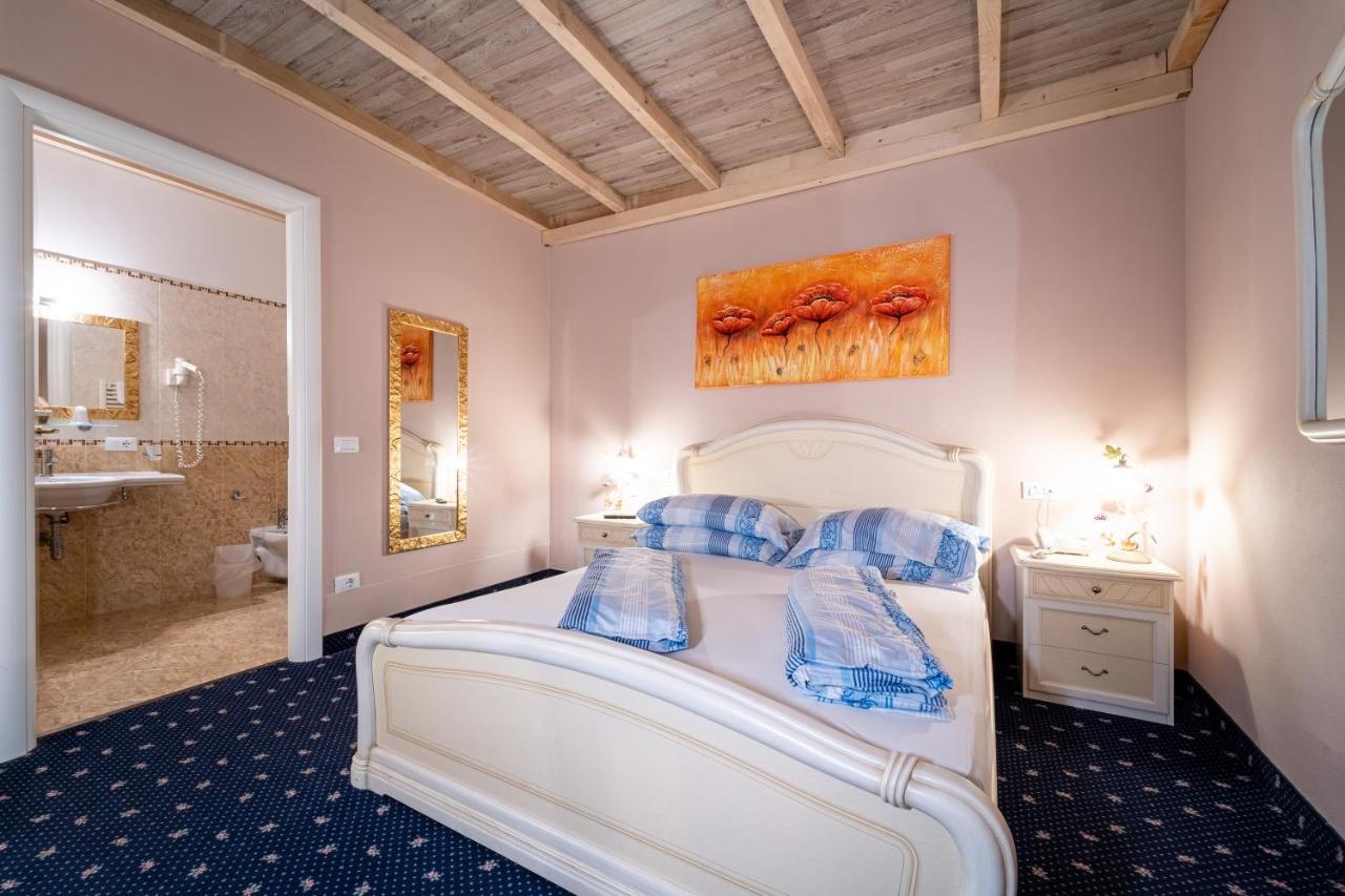 Borgo Dei Poeti Romantik Hotel Manerba del Garda Zewnętrze zdjęcie
