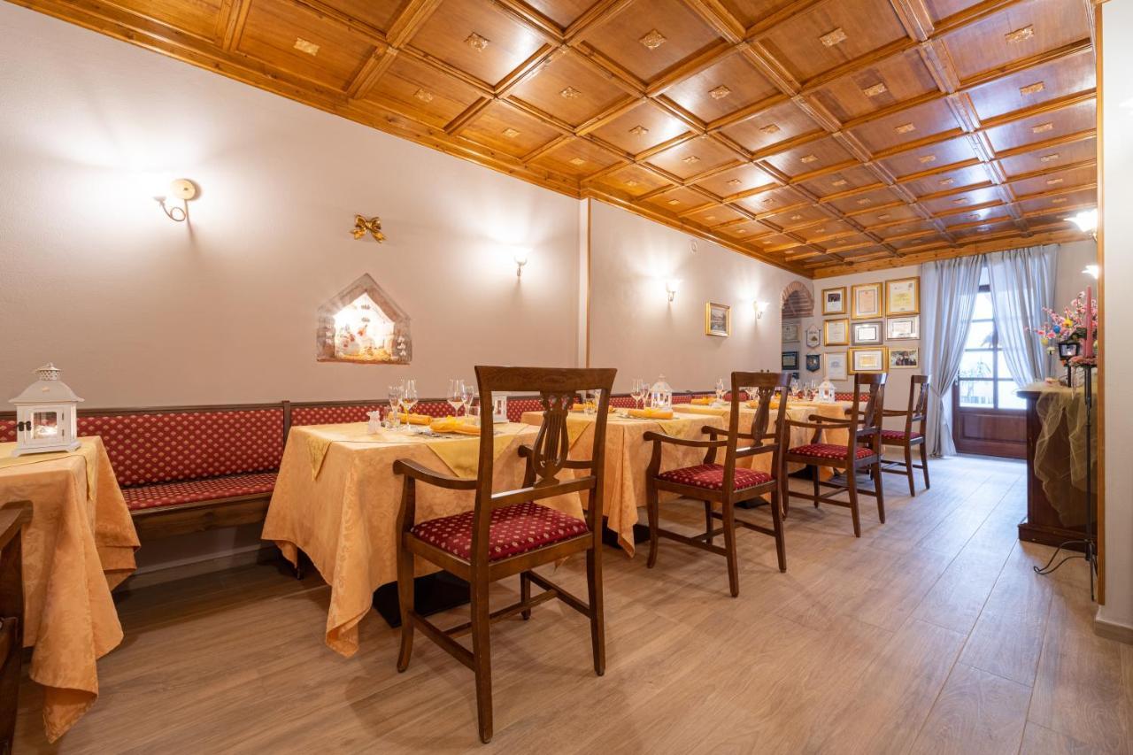 Borgo Dei Poeti Romantik Hotel Manerba del Garda Zewnętrze zdjęcie