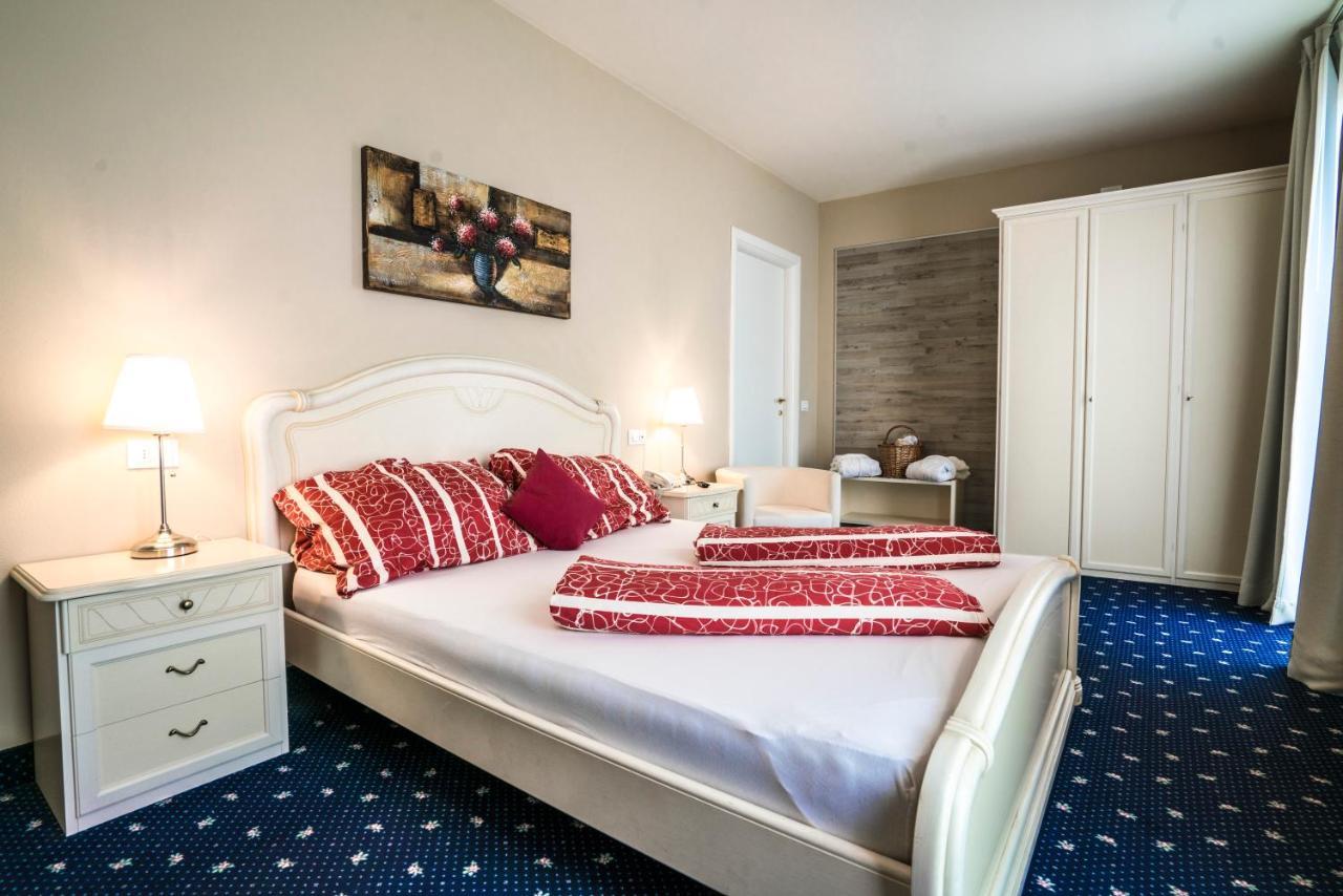 Borgo Dei Poeti Romantik Hotel Manerba del Garda Zewnętrze zdjęcie