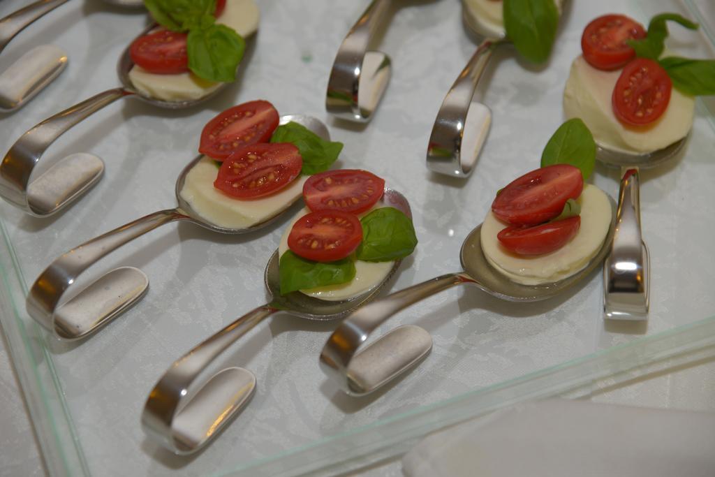 Borgo Dei Poeti Romantik Hotel Manerba del Garda Zewnętrze zdjęcie