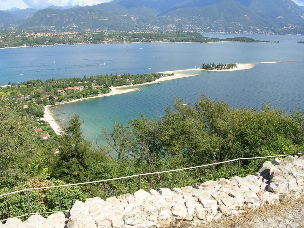 Borgo Dei Poeti Romantik Hotel Manerba del Garda Zewnętrze zdjęcie