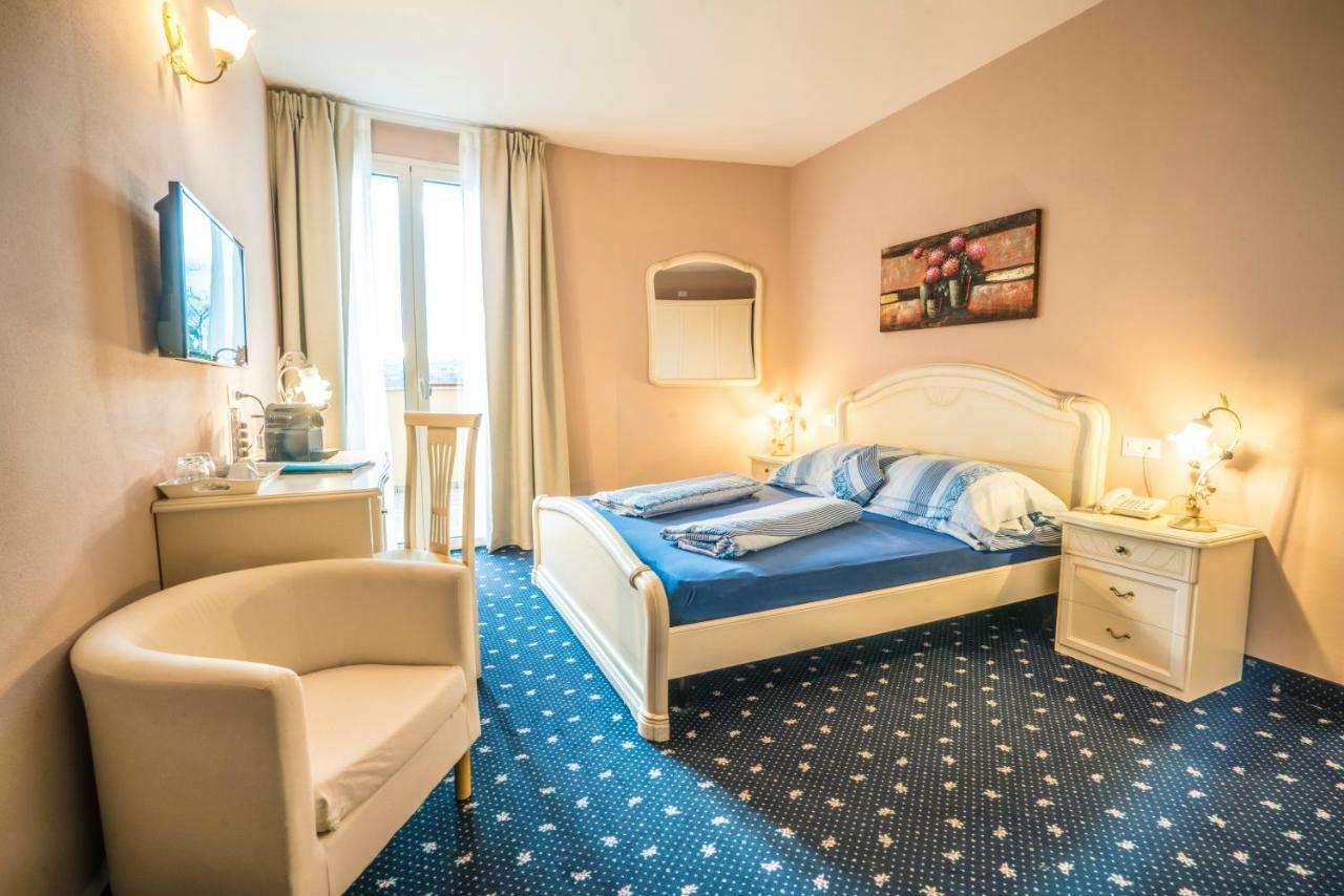 Borgo Dei Poeti Romantik Hotel Manerba del Garda Zewnętrze zdjęcie